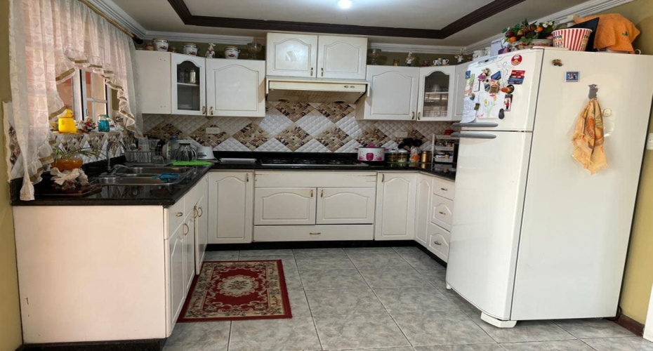 Cuenca, Azuay, 4 Dormitorios Dormitorios, ,3 BañosBaños,Case de Una Sola Familia,En venta,1612411251754396