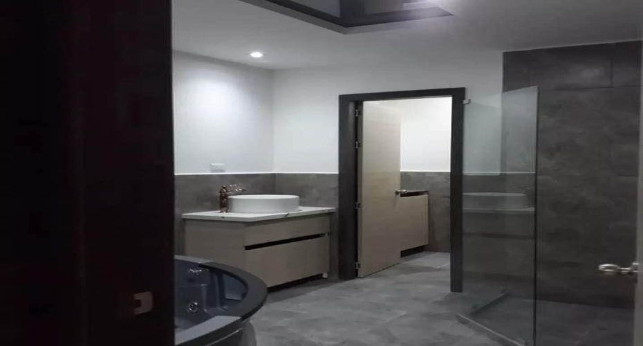 Cuenca, Azuay, 3 Bedrooms Bedrooms, ,3 BathroomsBathrooms,Single Family Home,For Sale,1612412071639162